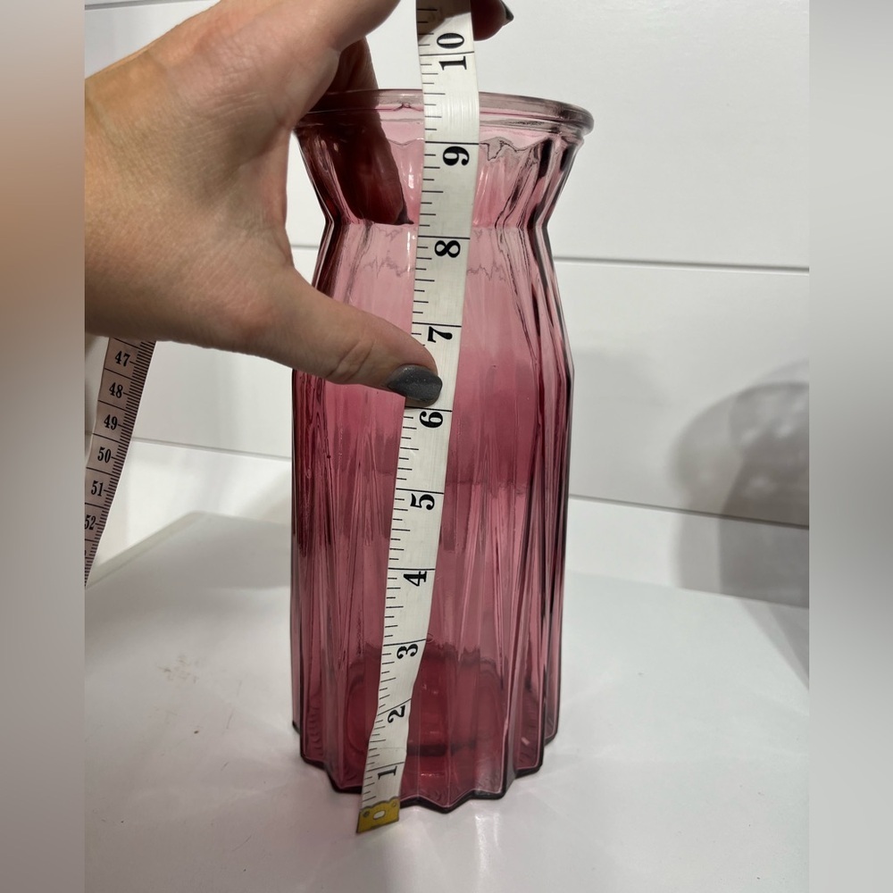 🔥9” tall glass vase - Picture 3 of 5